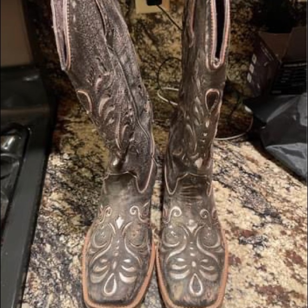 Women’s Roper boots, like new